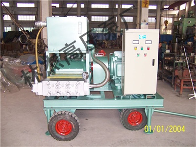 高(gao)壓清洗泵在清(qīng)洗前要檢查噴(pēn)嘴是否阻塞